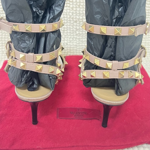 Valentino Garavani Rockstud Pointed Toe Pumps - Picture 3 of 6